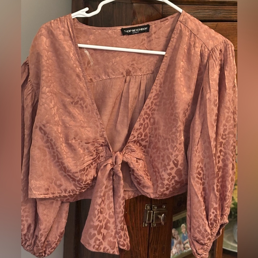 Shop Neighbor Coral Tie-Front Shrug Top. Women’s Sz-L. Muted Animal  Print. EUC